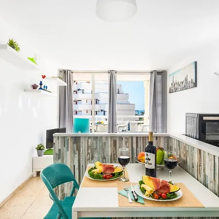Apartment 415 Great Studio, Sea View,Wi Fi Pool *